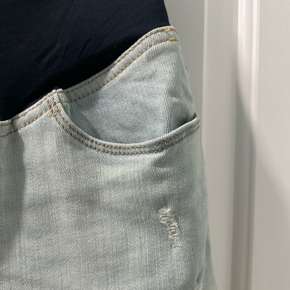 NWT - Isable by Ingrid + Isabel - Maternity Shorts - Size 4 - Picture 2 of 7